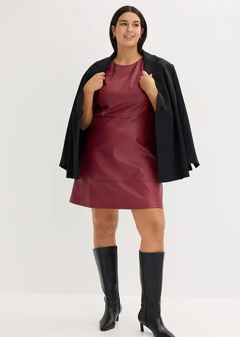 Klänning i skinnimitation, bonprix