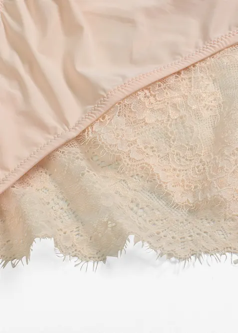 Hipstertrosa av spets, bonprix