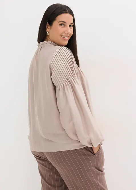 Blustunika med str&aring;veck i glansig satin, bonprix