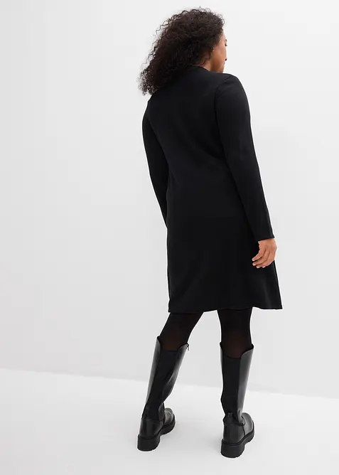 Stickad kl&auml;nning i A-linjemodell, bonprix