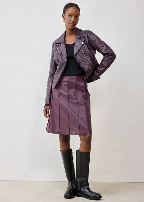 Skinnkjol i utställd modell, av lammnappa, bonprix