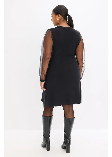 Stickad klänning i följsam viskosmix, bonprix