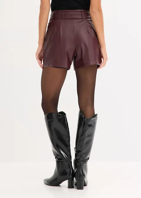 Shorts i skinnimitation, med skärp, bonprix