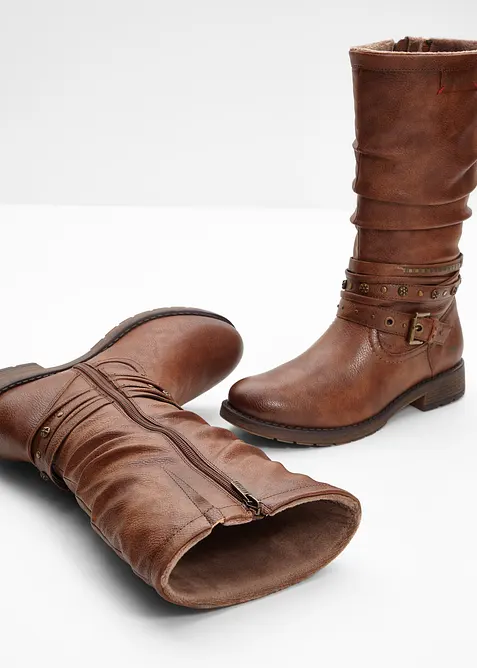 Stövel från Mustang, Mustang