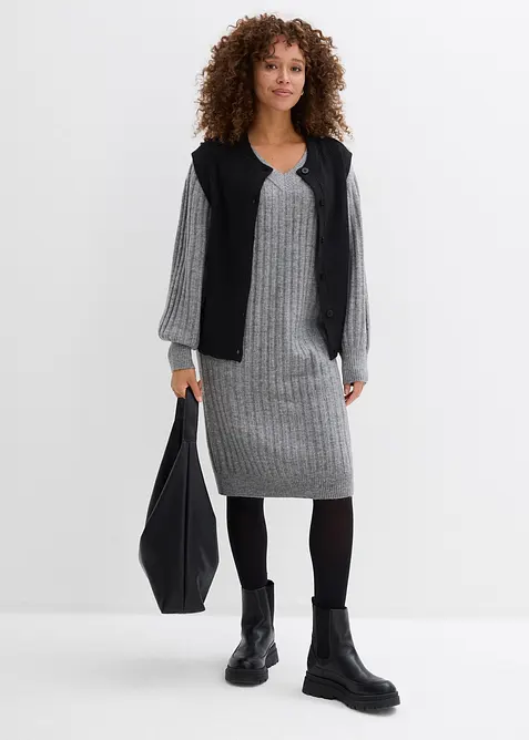 Stickad kl&auml;nning, bonprix