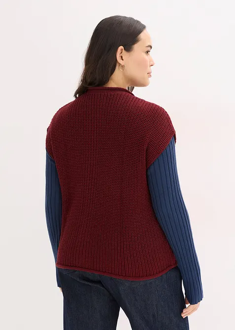 Stickad v&auml;st med fickor, bonprix