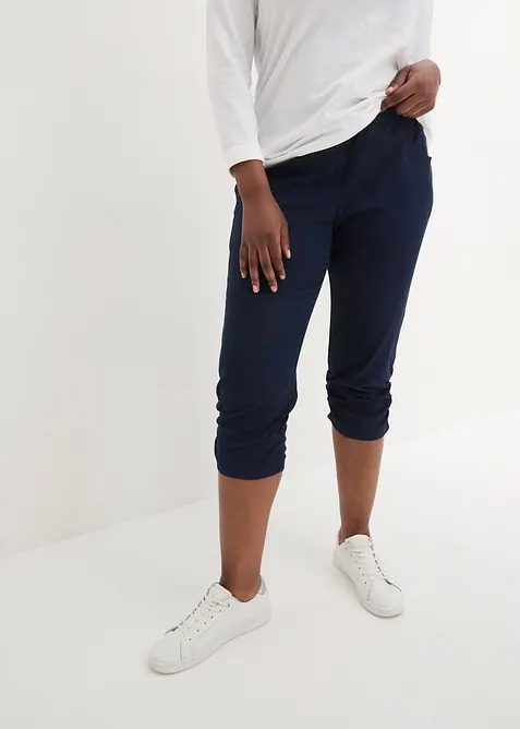 Capribyxa i bomull med bekv&auml;m midja och rynkade benslut, bonprix