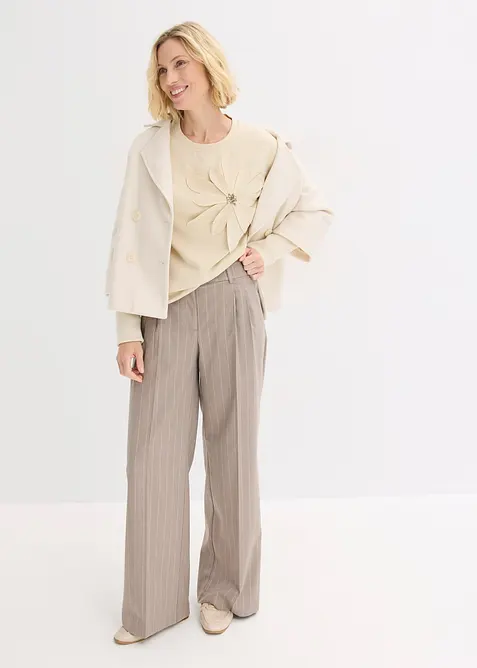 Sweatshirt med applikation, bonprix