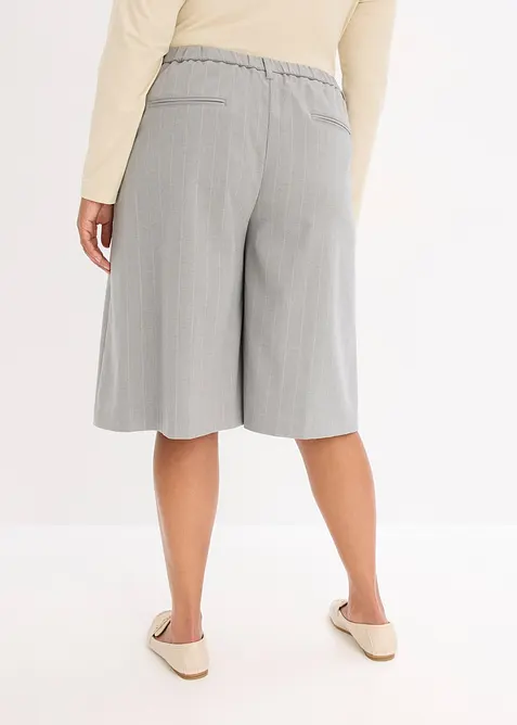 Kritstreckrandiga bermudas med gubbveck, bonprix