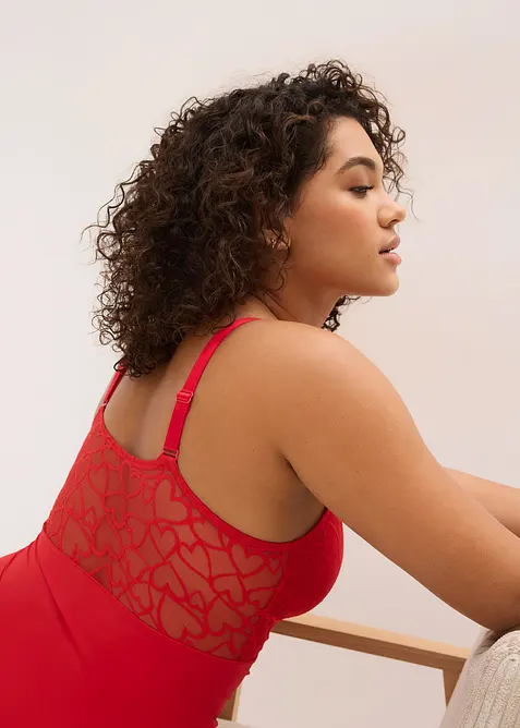 Body med medelh&ouml;g formande effekt och hj&auml;rtm&ouml;nstrad spets, bonprix