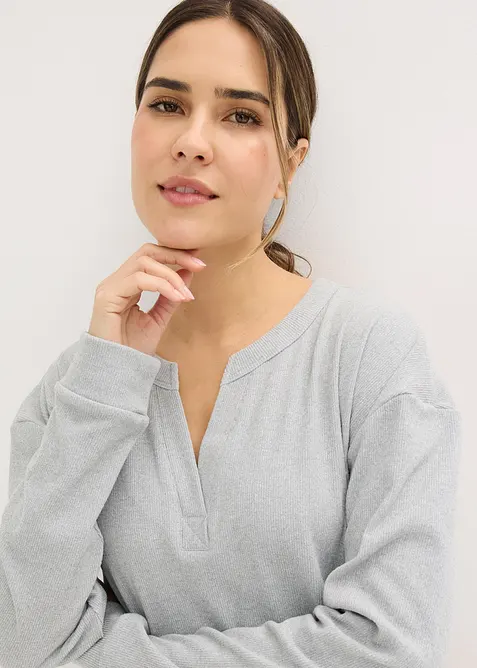 Mjuk kl&auml;nning i ribbstickat material, bonprix