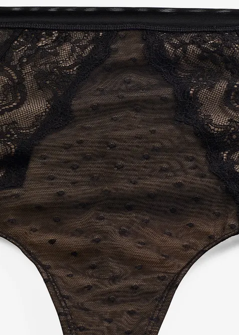 Stringtrosa med medelh&ouml;g formande effekt och spets, bonprix