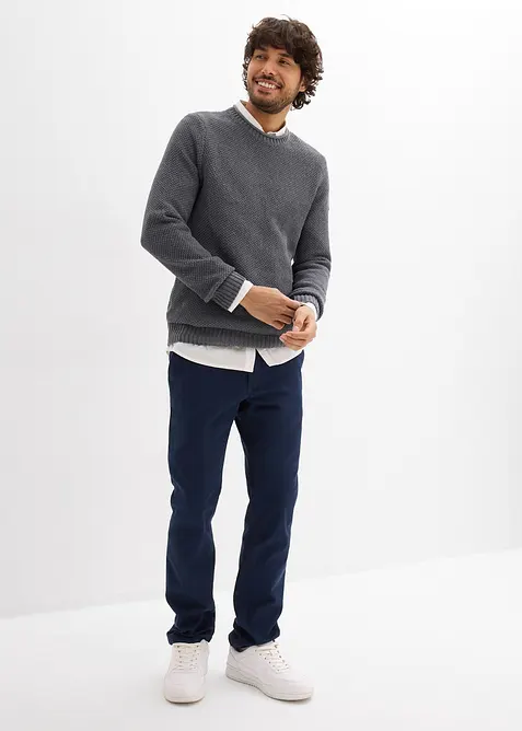 Stretchiga chinos med bekv&auml;m midja och sk&auml;rp, normal passform, raka ben, bonprix