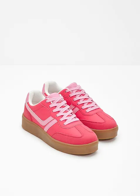 Sneakers med plat&aring;sula och retrolook, bonprix
