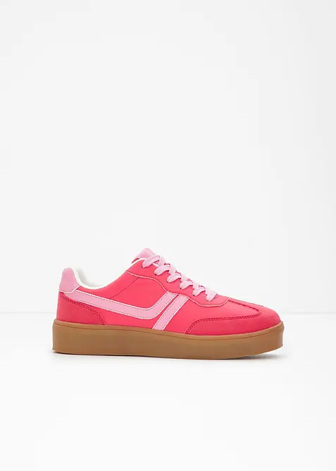 Sneakers med plat&aring;sula och retrolook, bonprix