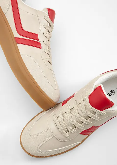 Sneakers med plat&aring;sula och retrolook, bonprix