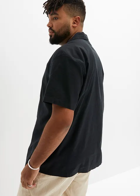 Kort&auml;rmad skjorta i luftig linnemix, avslappnad passform, bonprix