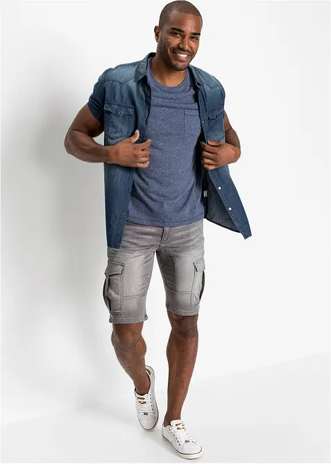 Kort&auml;rmad jeansskjorta i ekologisk bomull, smal passform, bonprix