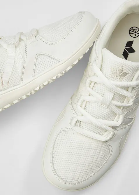 Sneakers med flexibel sula fr&aring;n Lico, Lico