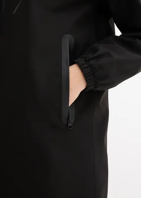 L&auml;tt regnkappa med f&ouml;rvaringsp&aring;se, bonprix