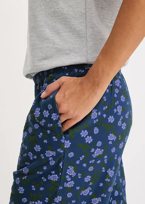 Pyjamas med figurn&auml;ra &ouml;verdel, kort&auml;rmad, bonprix