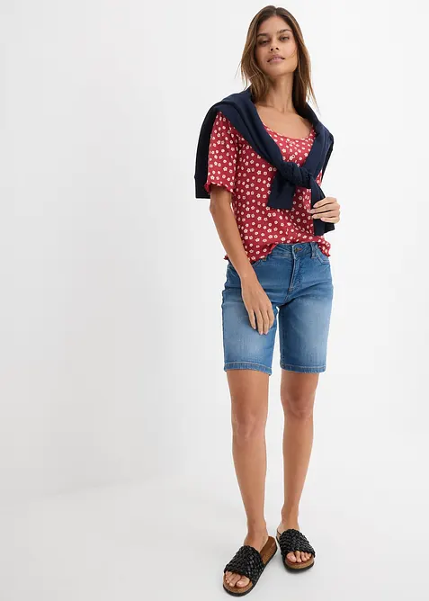 Stretchiga jeansbermudas med f&auml;rgade uppvikta benslut, bonprix