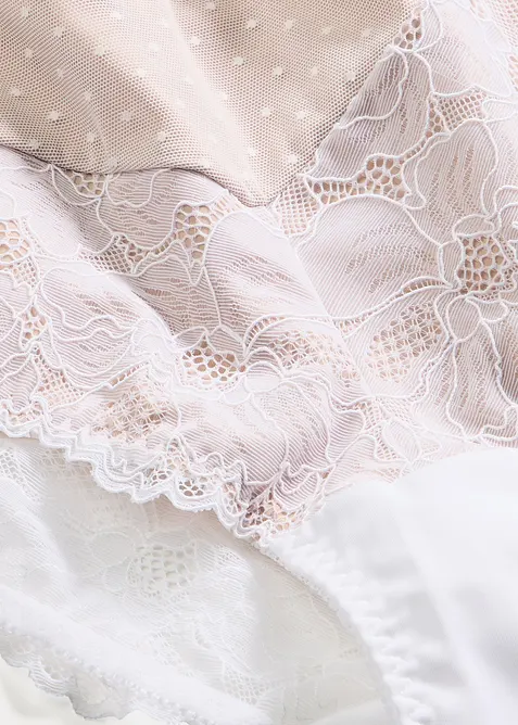 Maxitrosa med elegant spets, bonprix