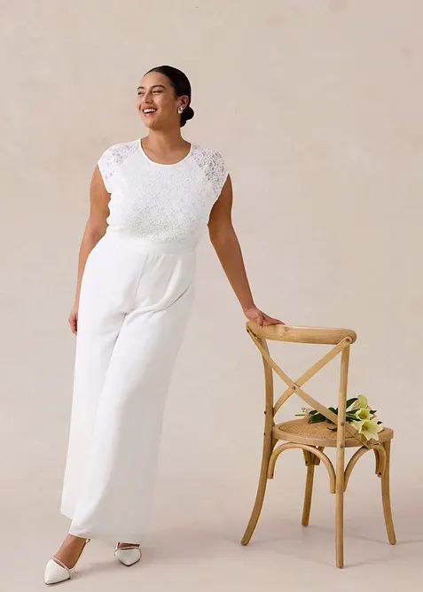 Jumpsuit av tunn chiffong med spets, bonprix