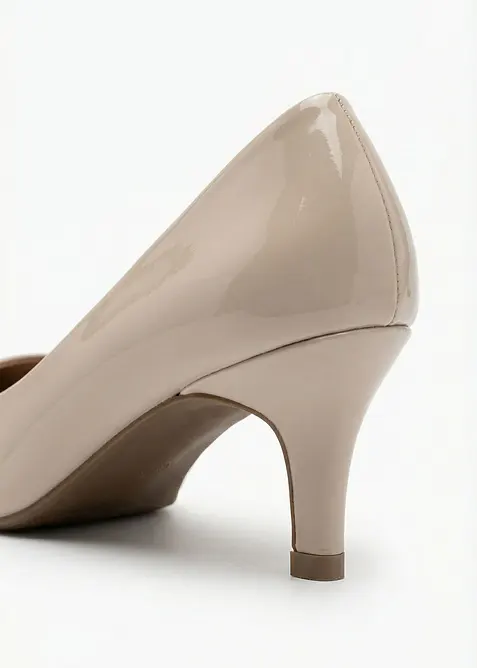 Pumps i lackmaterial, bonprix