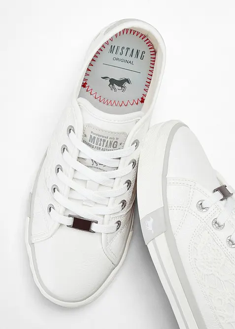 Sneakers med spets fr&aring;n Mustang, Mustang