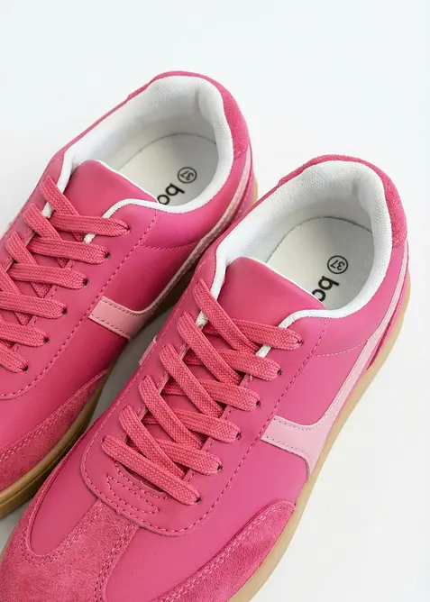 Sneakers med retrolook, bonprix