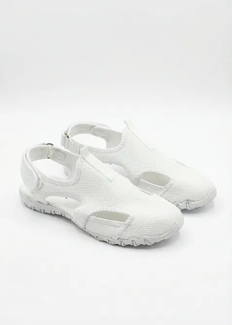 Vandringssandal med profilsula, bonprix