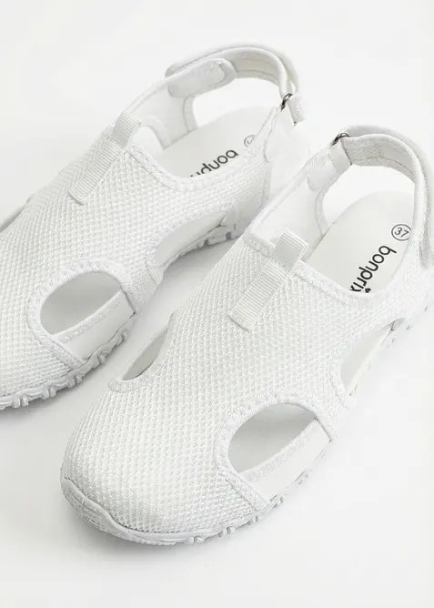 Vandringssandal med profilsula, bonprix