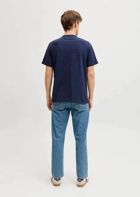 T-shirt i bomull med farfarskrage, fr&aring;n JJ REBEL, JJ REBEL