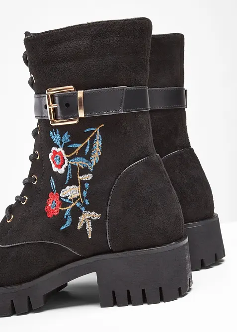 Sn&ouml;rk&auml;nga med broderi, bonprix