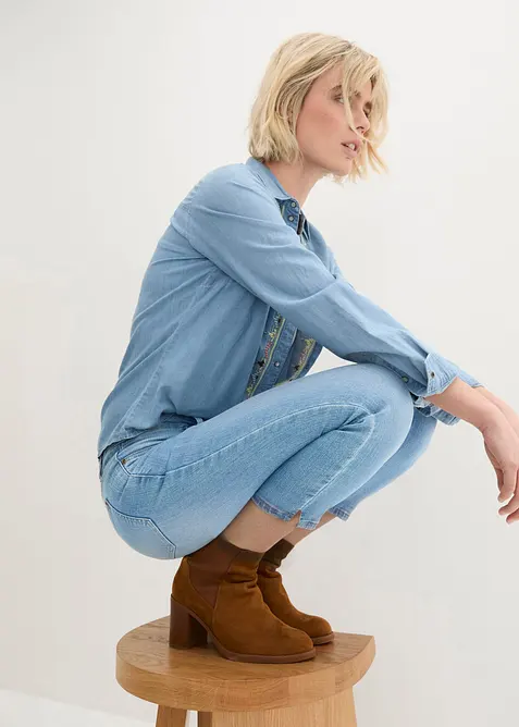 Bekv&auml;ma 7/8-stretchjeans med slits, bonprix