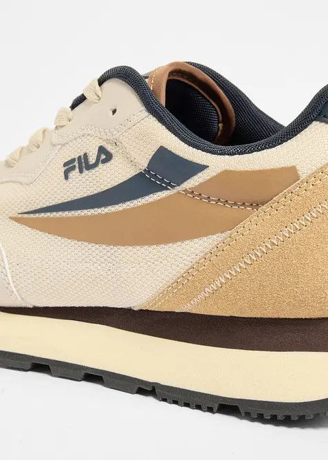 Mjuka sneakers fr&aring;n Fila, FILA