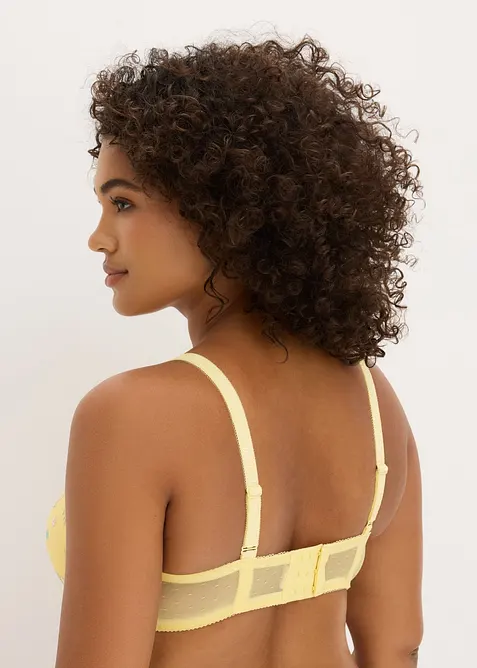 BH med formpressade kupor, av diskret spets, bonprix