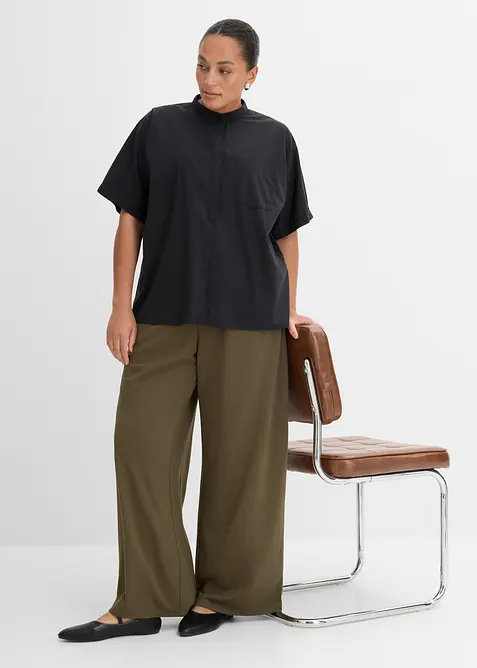 Kort&auml;rmad blus med nedhasade axlar, bonprix