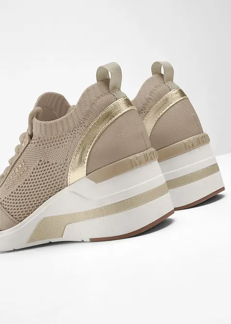 Sneakers med kilklack, fr&aring;n Mustang, Mustang