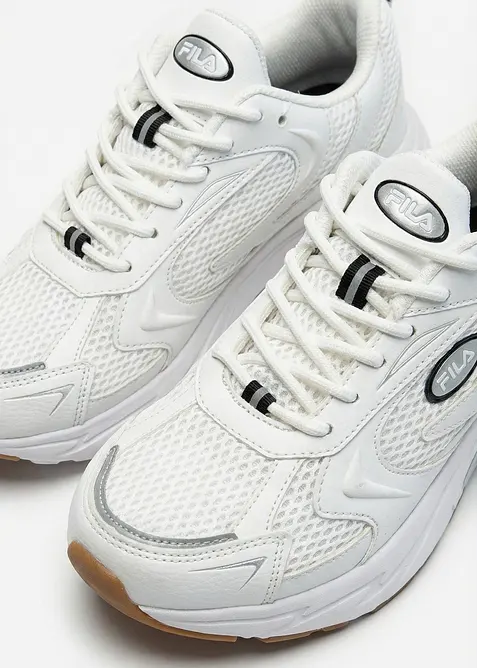 Chunky sneakers fr&aring;n Fila med l&auml;tt sula, FILA