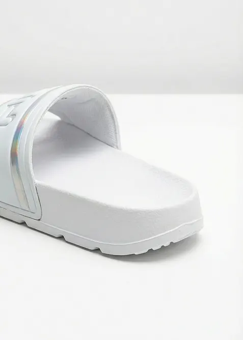 Toffla fr&aring;n Fila med metallicdetaljer, FILA