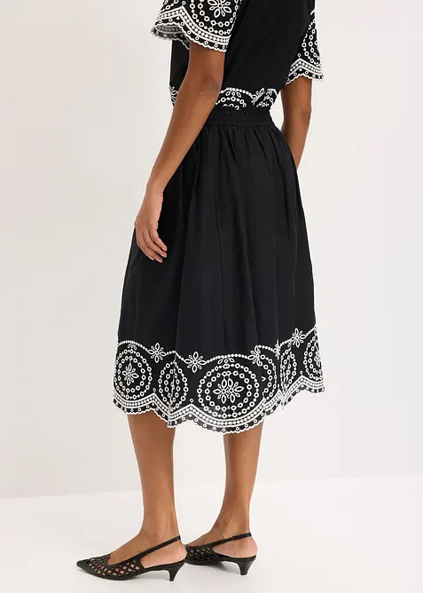 Mellanl&aring;ng kjol i bomull med h&aring;lbroderi, bonprix