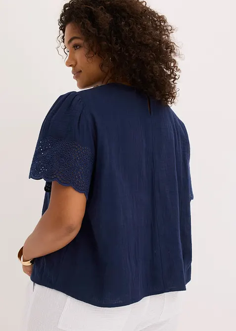 Kort&auml;rmad blus i luftig muslin, bonprix