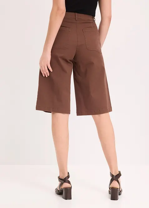 Shorts av elastisk twill, med vida ben, bonprix