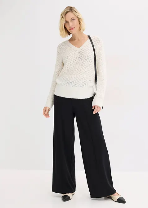 H&aring;lstickad tr&ouml;ja med fj&auml;dergarn, bonprix