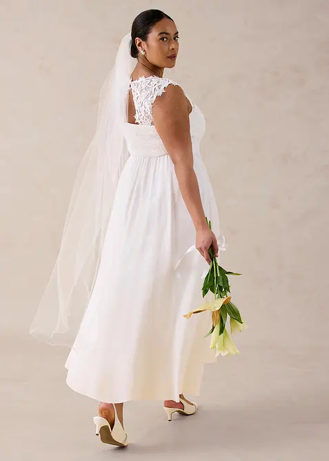 L&aring;ng aftonkl&auml;nning med spets, bonprix