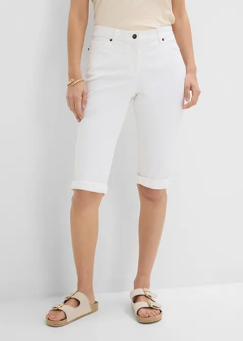 Stretchiga jeansbermudas med uppvikta benslut, bonprix
