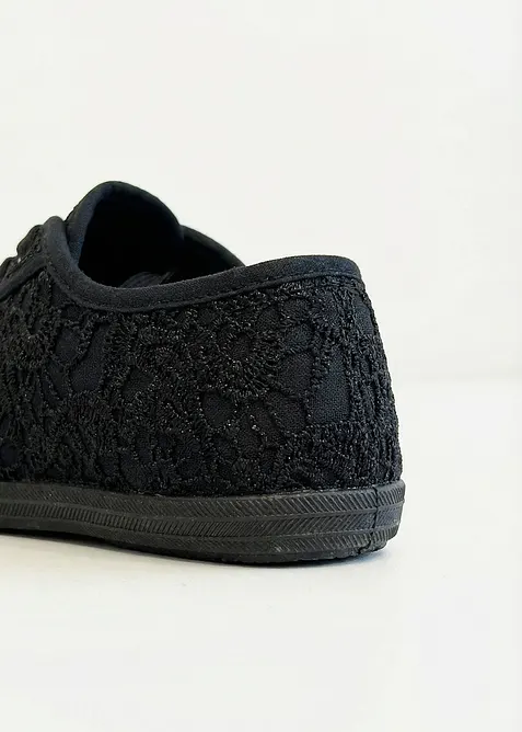 Sneakers med spets, bonprix