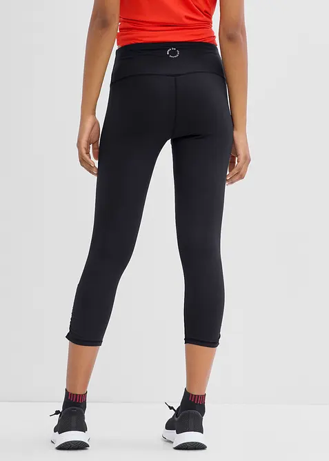 Tr&auml;ningsleggings i capril&auml;ngd med rynkning, snabbtorkande och mycket l&auml;tt material, bonprix
